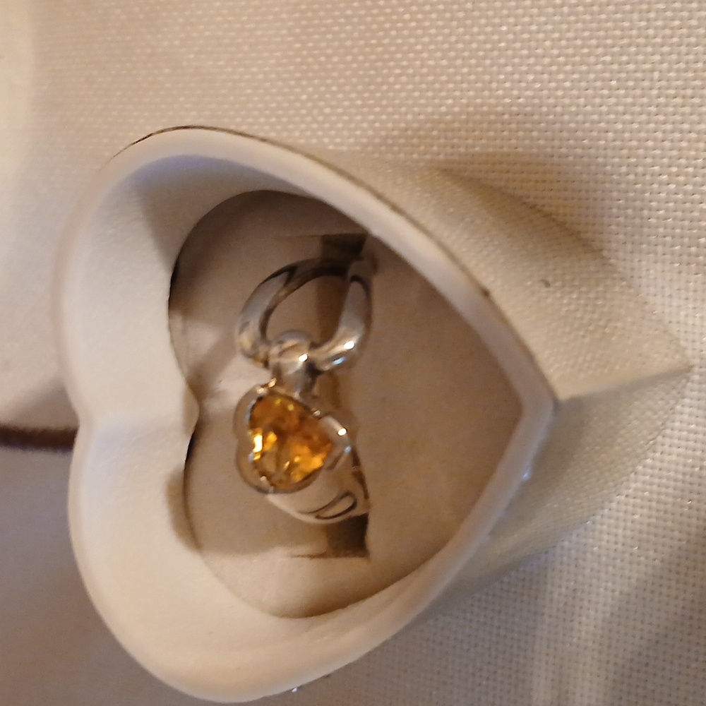 Heart-Shaped 925 Silver Size 7 Citrine Ring - Picture 2 of 7
